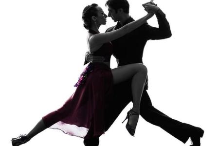 The relationship between a person’s notion of self-hood and the openness of their body schema to another human being hints that perhaps it’s no coincidence that tango, which takes entanglement to sublime heights, originated in a culture that orients toward interdependence. 